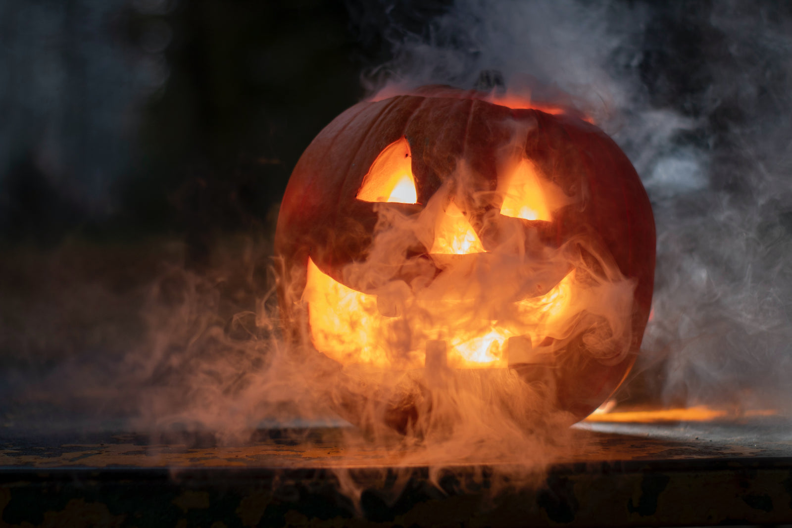 Halloween in Nederlandse pretparken: griezelige attracties en events