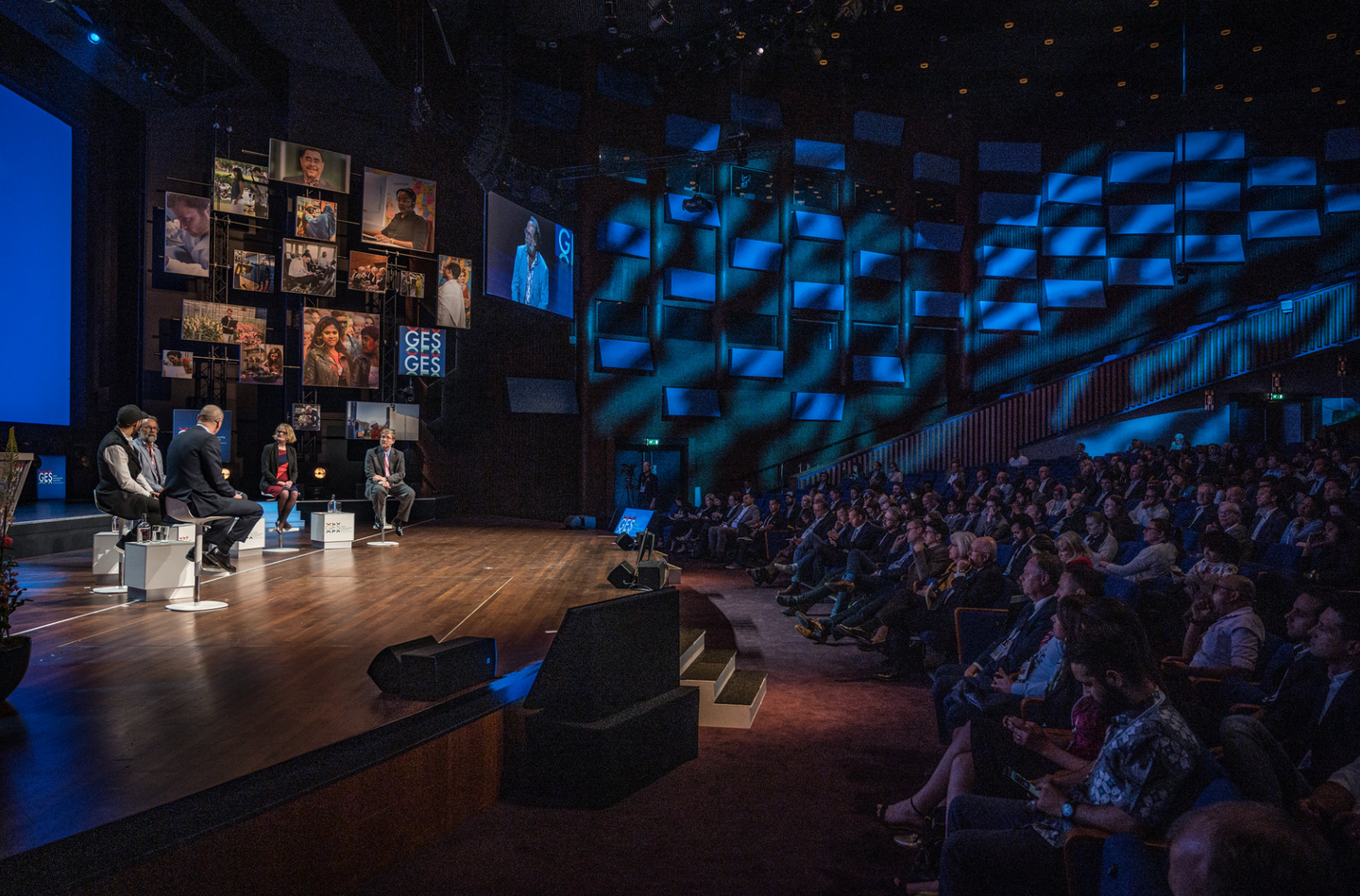 World Forum Theater - Den Haag - afbeelding 1