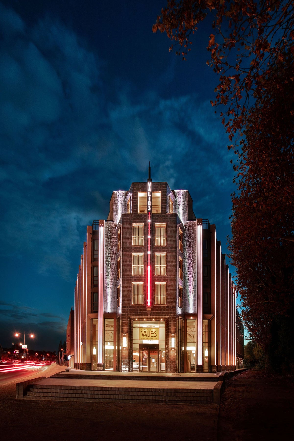 Grand Hotel Valies | Overnacht in een luxe hotel in het centrum van Roermond op 5 minuten afstand van de Designer Outlet - afbeelding 3