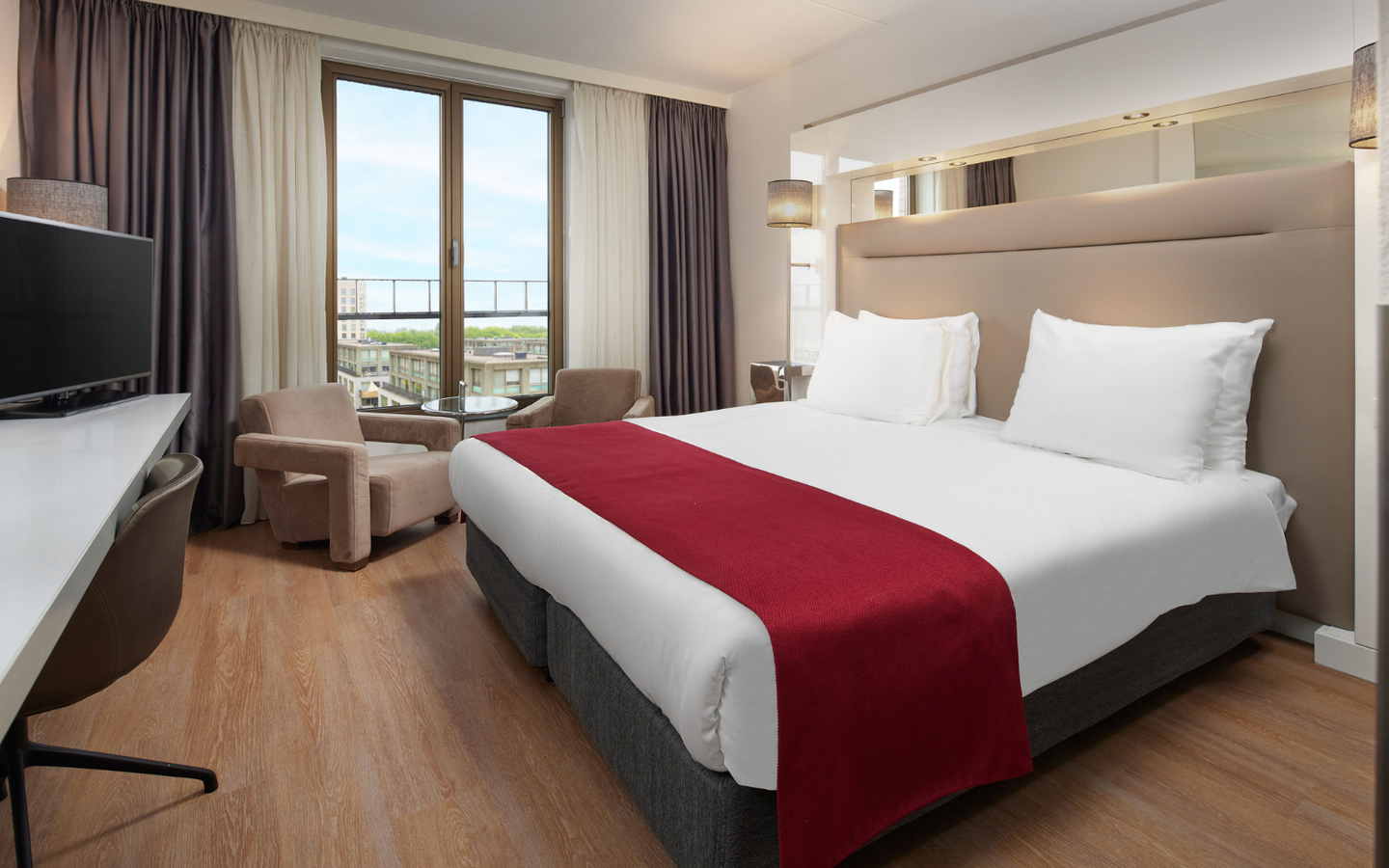 WestCord Fashion Hotel Amsterdam | 3 Daags verblijf in een 4*-hotel met wellness en skybar met panoramisch uitzicht - afbeelding 1